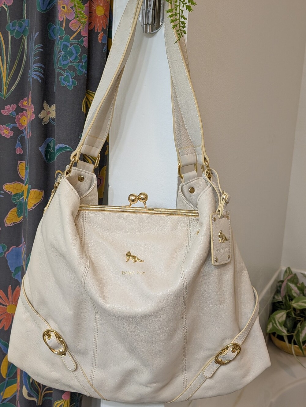 Emma Fox Ivory Pebbled Leather Kiss-Lock Shoulder Bag